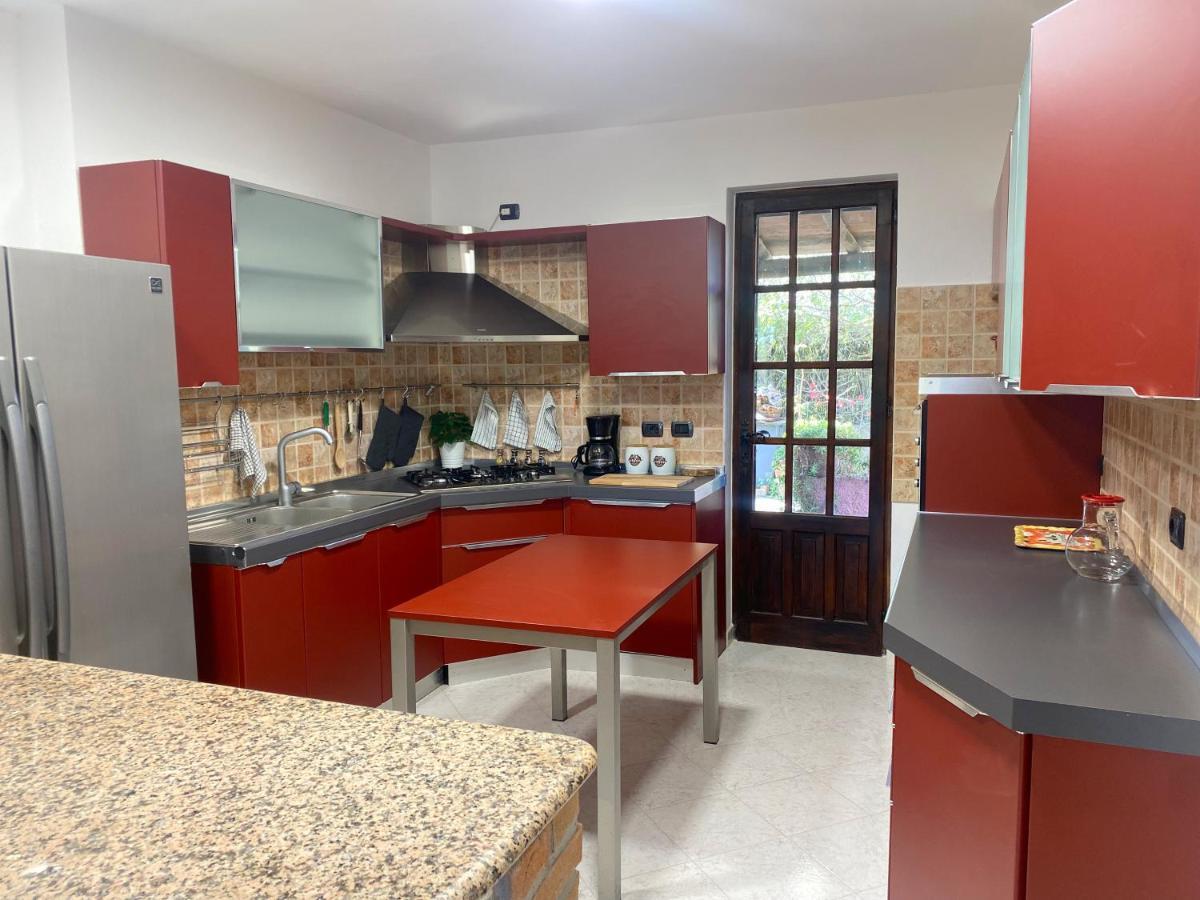 Lovely Home 5 Min Walk To The Beach, 3 Bedrooms Ample Outdoor Relax And Wifi Capitana Exterior photo